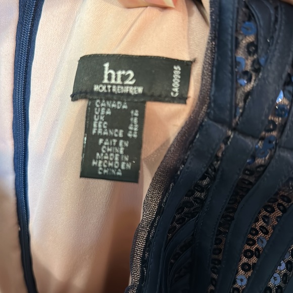 Beautiful gown for any kind of special event. - Picture 7 of 7